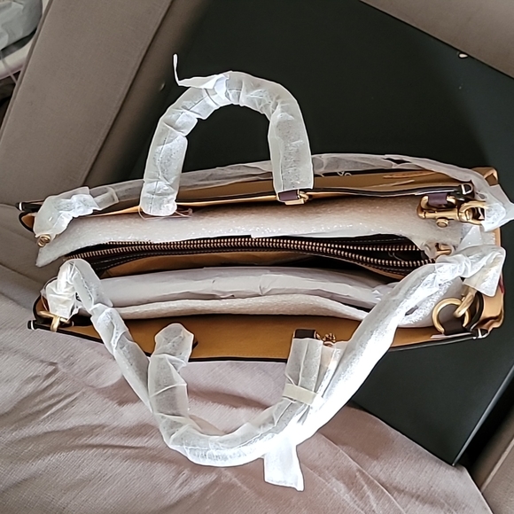 Coach Rogue 39 with animal creature patches  Style C6168 NWT - Picture 5 of 7